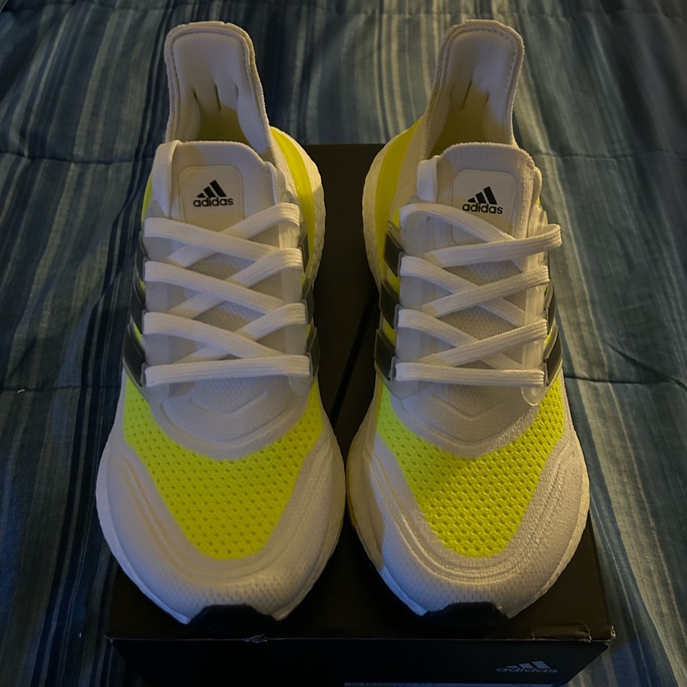 Adidas UltraBoost 21